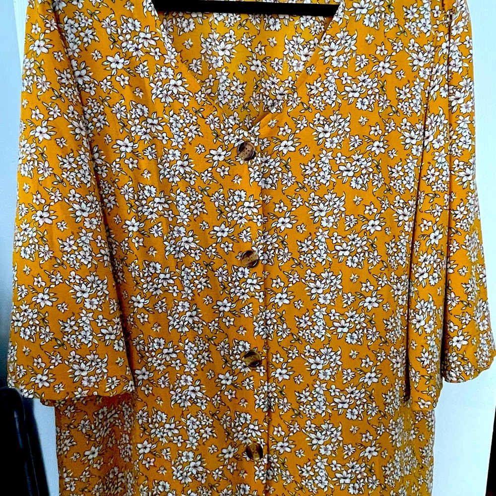 Size 2x Gold with white flowers NEW